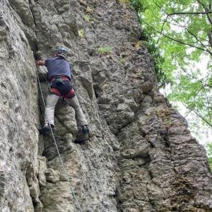 Felsen mit Kletterer