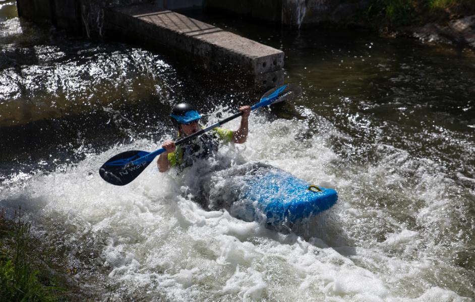 Paddler auf dem Wildwasserkanal in Sömmerda 2025