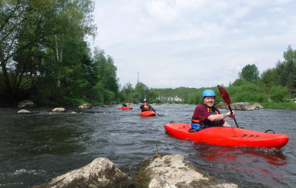 Paddler auf der Eger bei Karlsbad