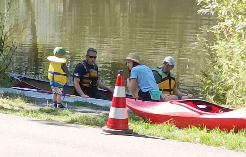 familie geht paddeln