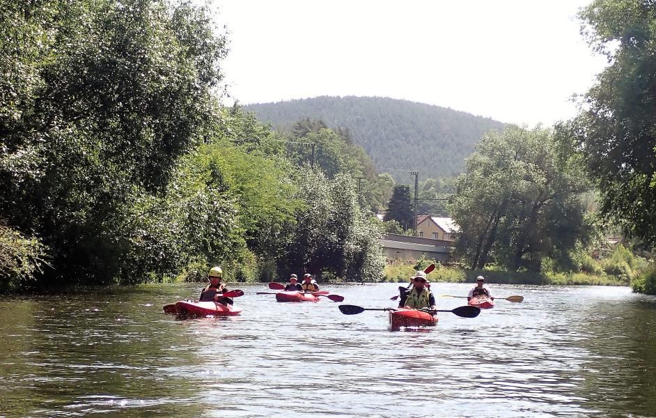 Paddler auf der Saale bei Rudolstadt Thüringen