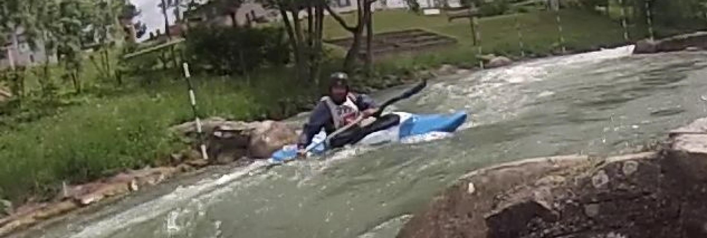 Paddler im Wildwasserkanal
