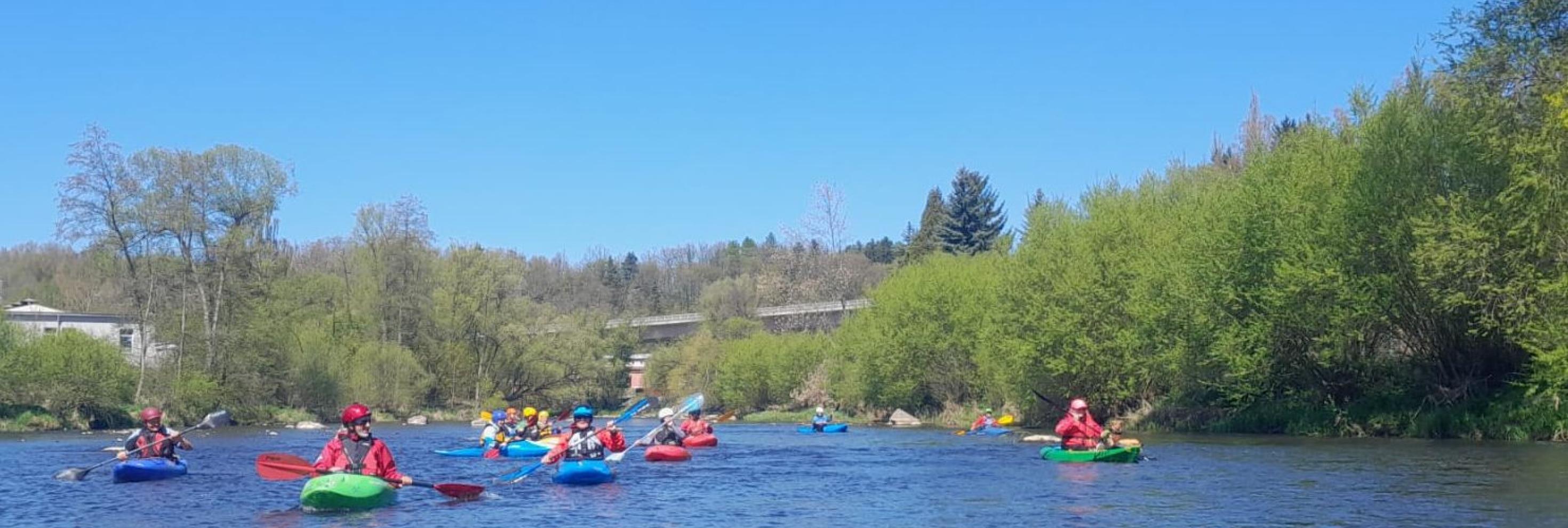 Gruppe Paddler
