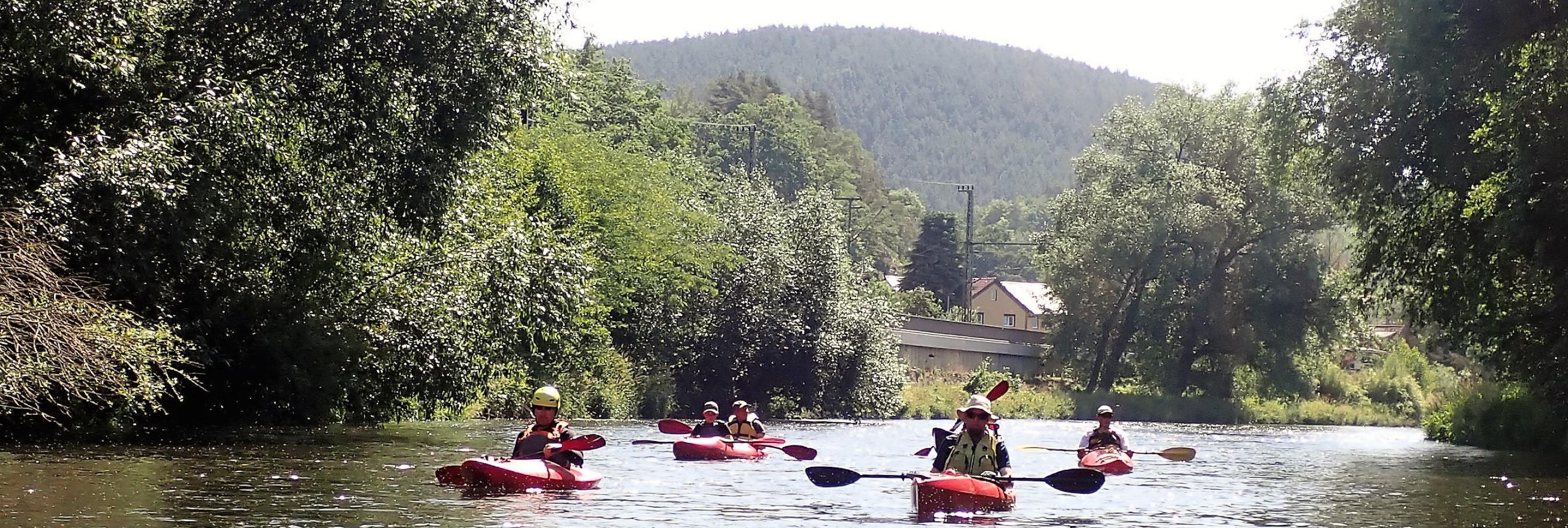 Paddler auf der Saale bei Rudolstadt Thüringen
